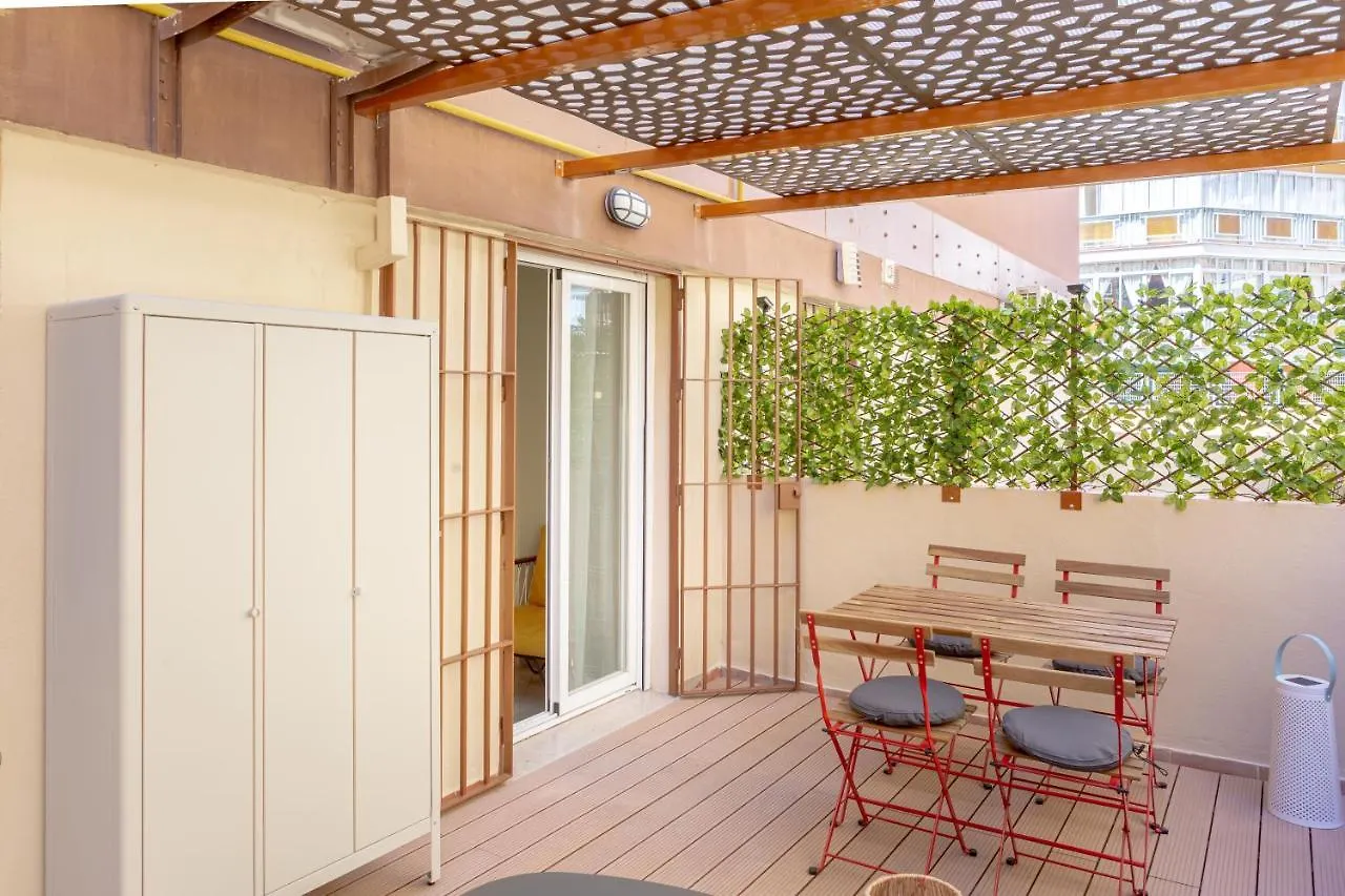 Teatro Suites Malaga Playa Apartment